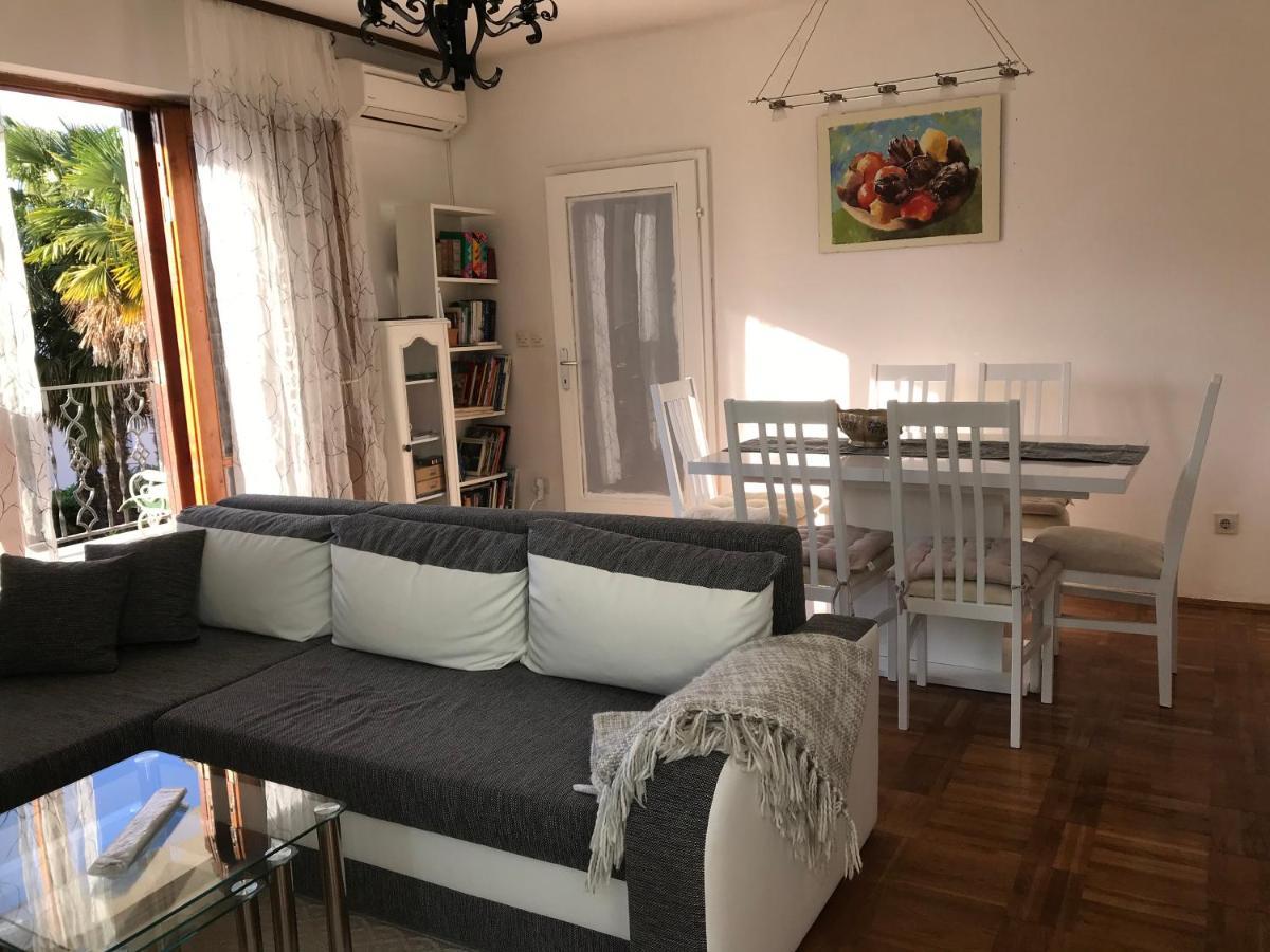 Apartment Aquamarin, Blizu Mora S Pogledom Na More, Za Do 6 Osoba Malinska Eksteriør billede