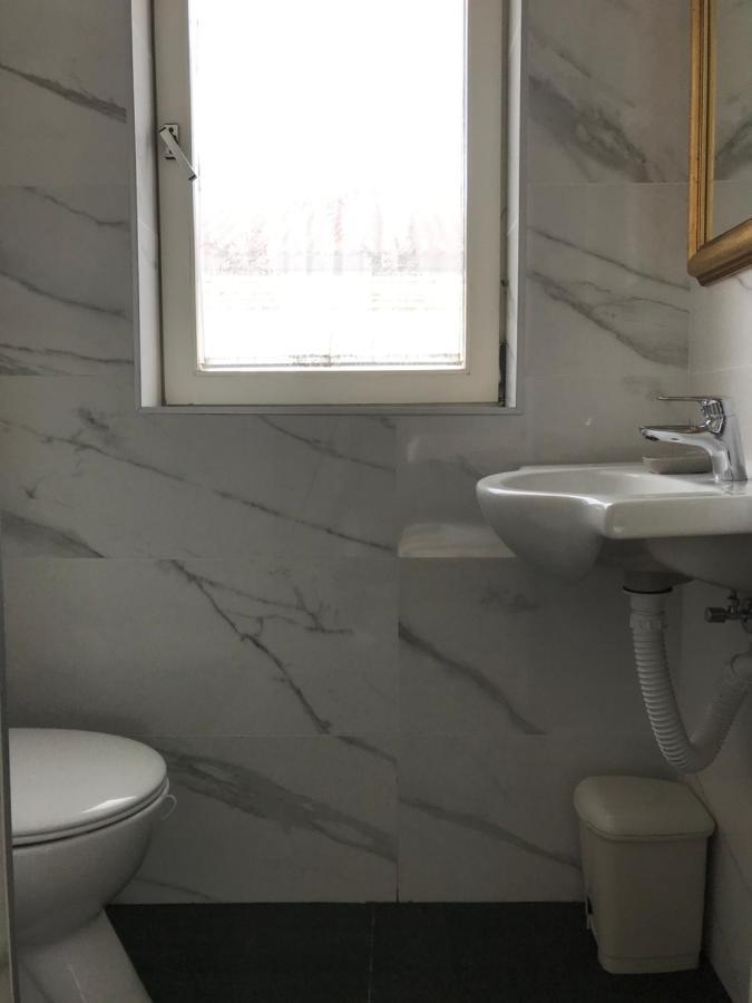 Apartment Aquamarin, Blizu Mora S Pogledom Na More, Za Do 6 Osoba Malinska Eksteriør billede